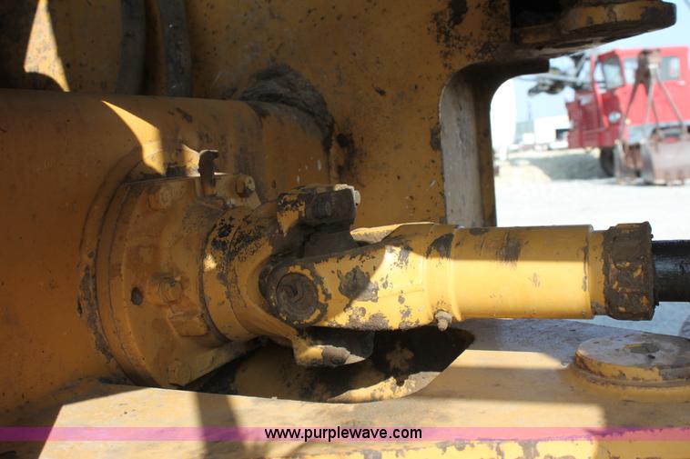 image for item D5167 1990 Caterpillar G936E wheel loader