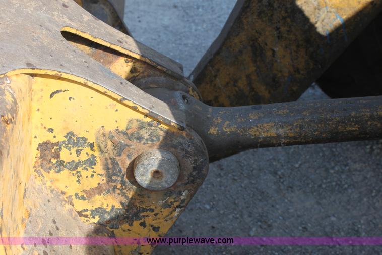 image for item D5167 1990 Caterpillar G936E wheel loader