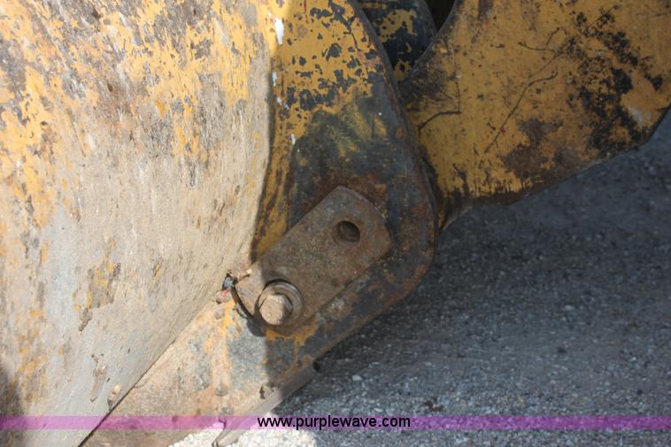 image for item D5167 1990 Caterpillar G936E wheel loader