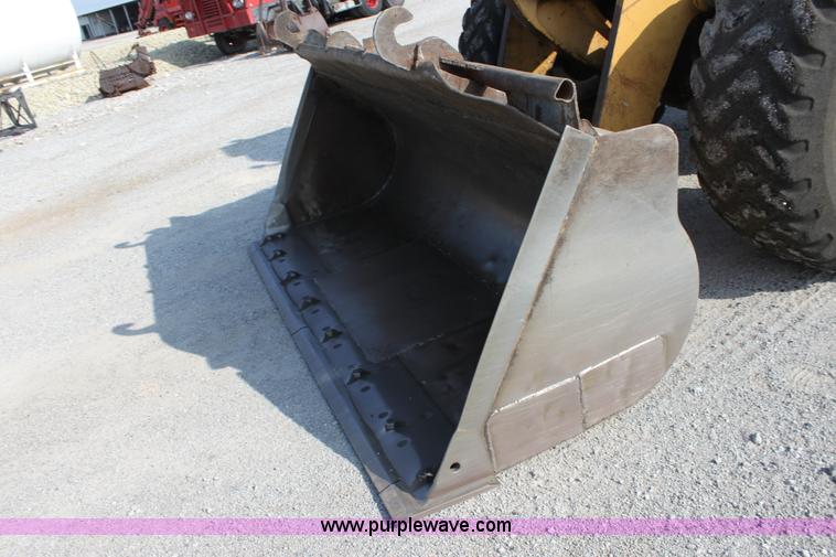 image for item D5167 1990 Caterpillar G936E wheel loader