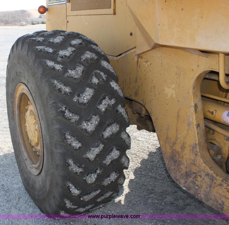 image for item D5167 1990 Caterpillar G936E wheel loader