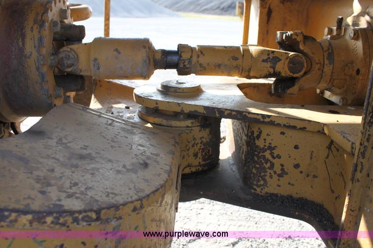 image for item D5167 1990 Caterpillar G936E wheel loader