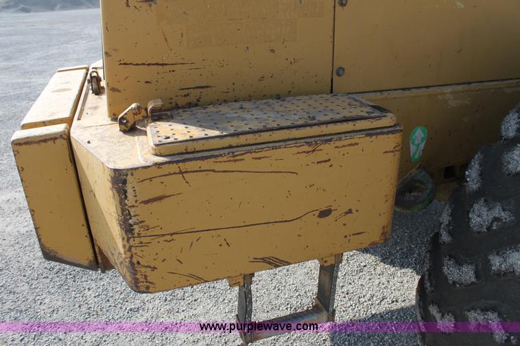 image for item D5167 1990 Caterpillar G936E wheel loader