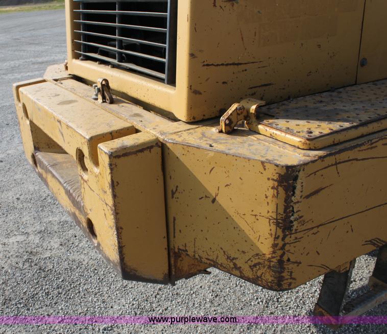 image for item D5167 1990 Caterpillar G936E wheel loader