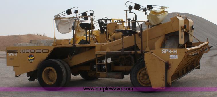 image for item D5169 Rosco SPK-H asphalt chip spreader