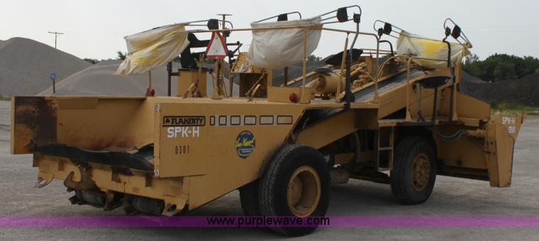 image for item D5169 Rosco SPK-H asphalt chip spreader