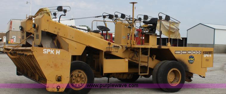 image for item D5169 Rosco SPK-H asphalt chip spreader