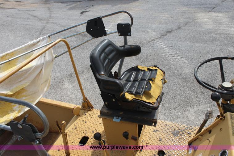 image for item D5169 Rosco SPK-H asphalt chip spreader