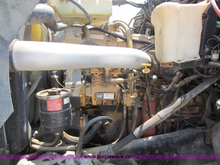 image for item D5546 1995 Ford L9000 AeroMax water truck