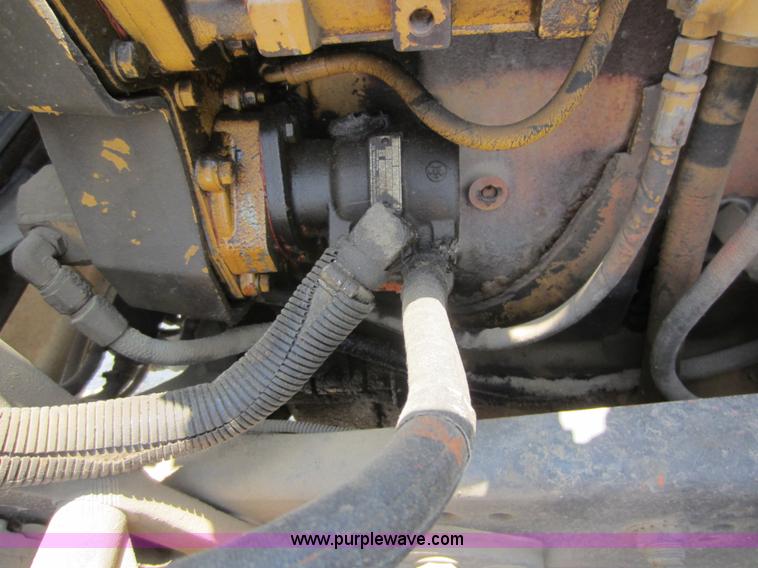 image for item D5546 1995 Ford L9000 AeroMax water truck