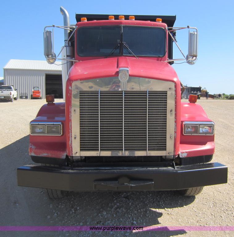 image for item D5549 1995 Kenworth T800 dump truck