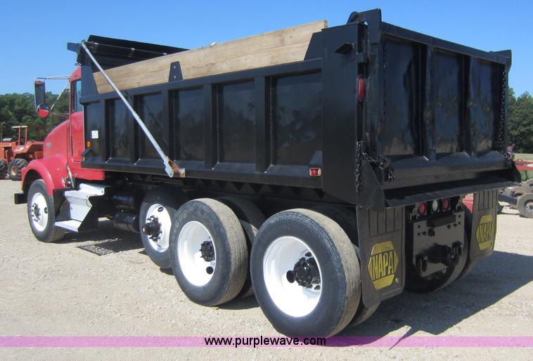 image for item D5549 1995 Kenworth T800 dump truck