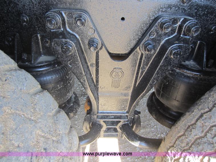 image for item D5549 1995 Kenworth T800 dump truck