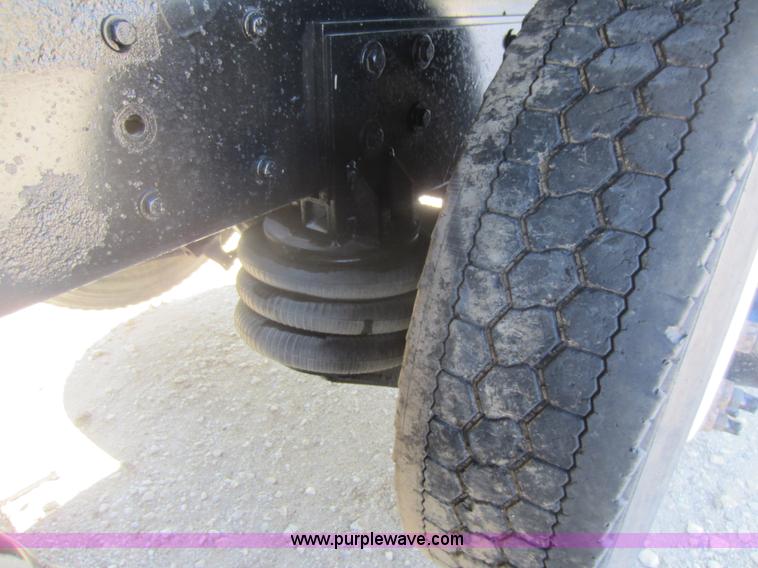 image for item D5549 1995 Kenworth T800 dump truck