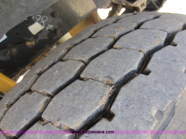 image for item D5549 1995 Kenworth T800 dump truck