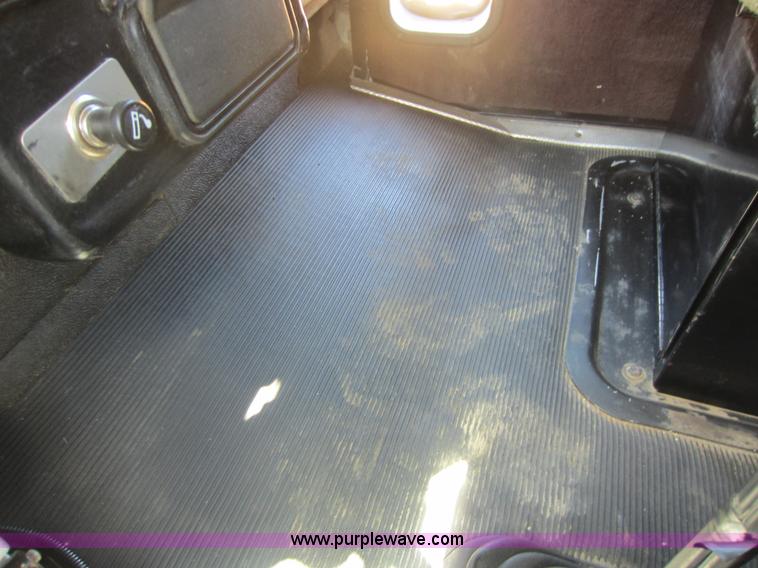 image for item D5549 1995 Kenworth T800 dump truck