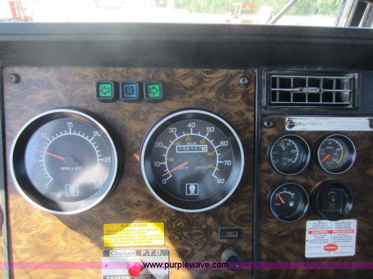 image for item D5549 1995 Kenworth T800 dump truck