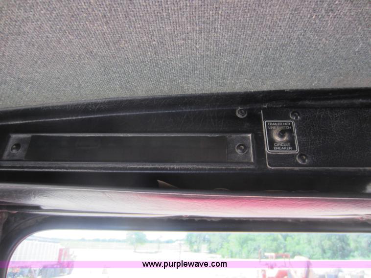 image for item D5549 1995 Kenworth T800 dump truck