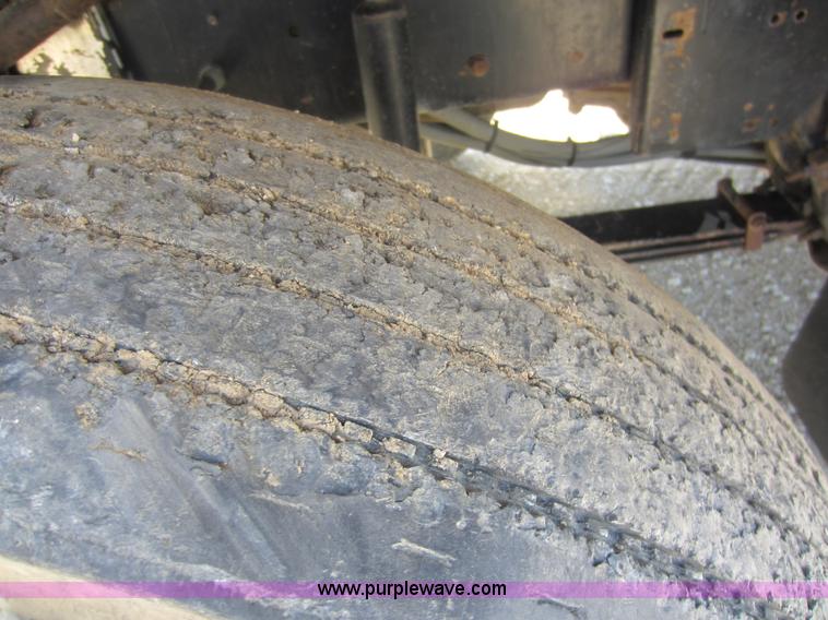 image for item D5553 1987 Kenworth T800 dump truck