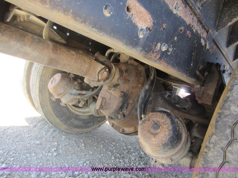 image for item D5553 1987 Kenworth T800 dump truck