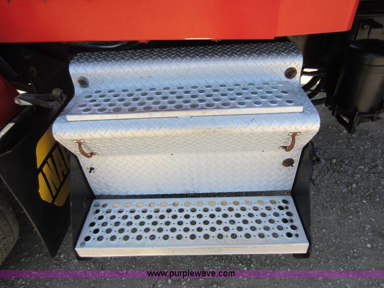 image for item D5553 1987 Kenworth T800 dump truck