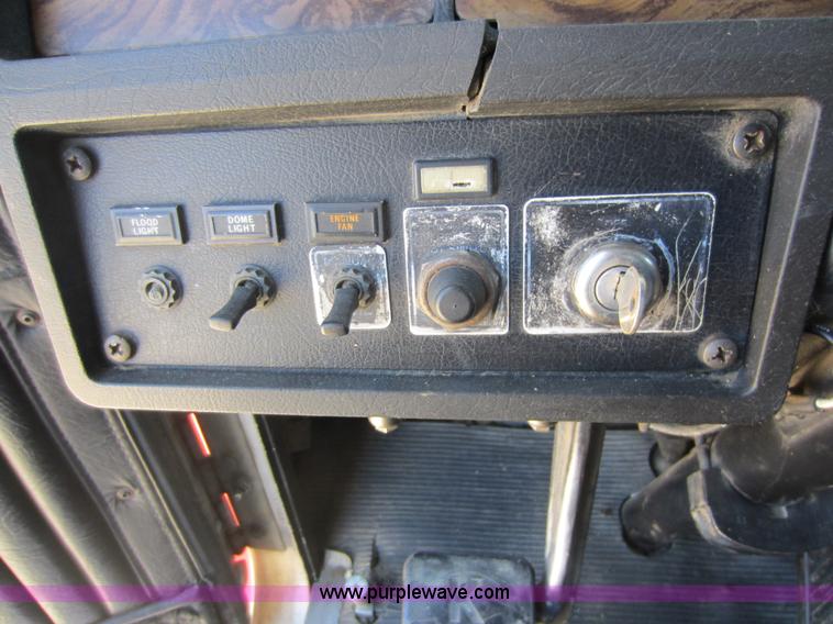 image for item D5553 1987 Kenworth T800 dump truck