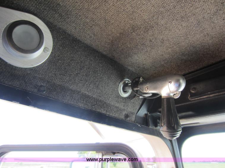 image for item D5553 1987 Kenworth T800 dump truck