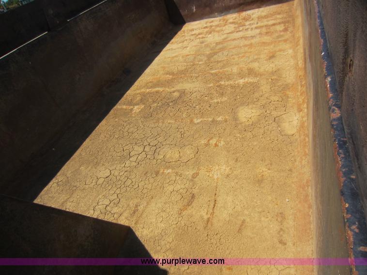 image for item D5553 1987 Kenworth T800 dump truck