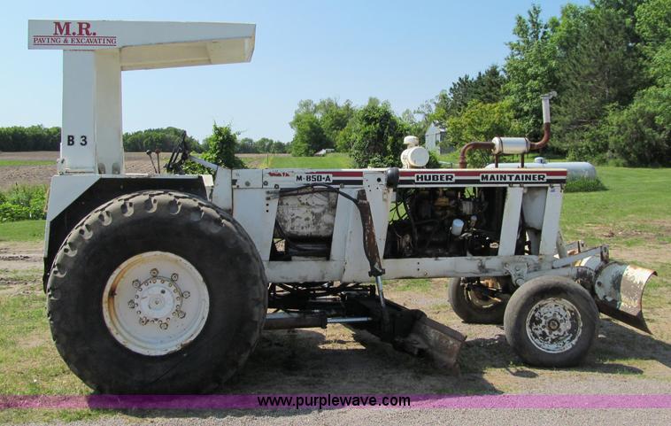image for item D6515 Huber M-850-A Maintainer grader