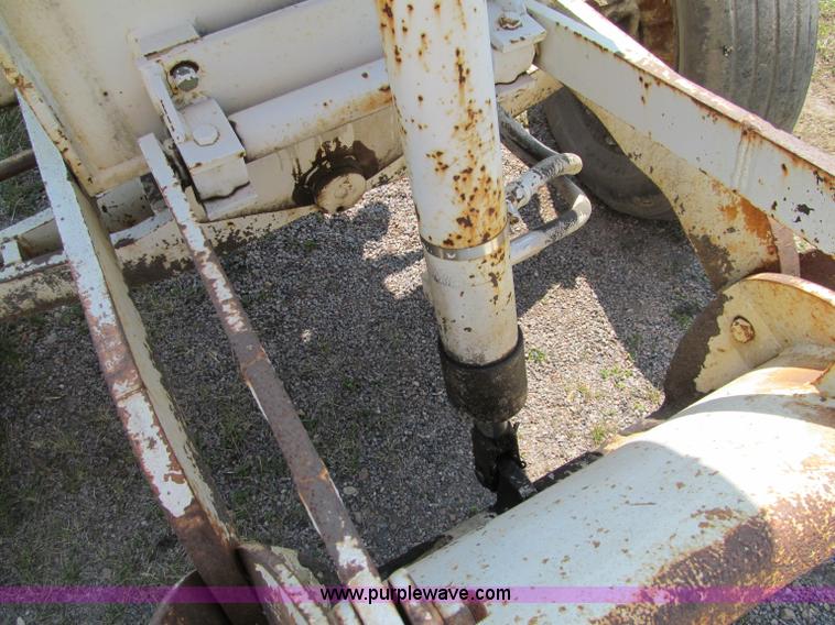 image for item D6515 Huber M-850-A Maintainer grader