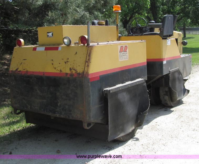 image for item D6519 Hyster C530A nine wheel pneumatic roller