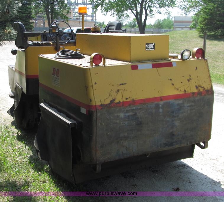 image for item D6519 Hyster C530A nine wheel pneumatic roller