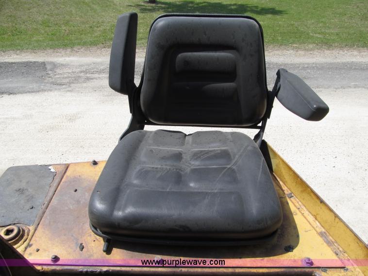 image for item D6519 Hyster C530A nine wheel pneumatic roller