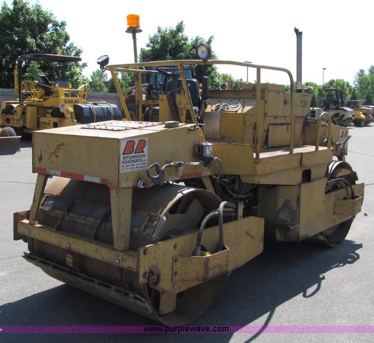 image for item D6520 Dynapac CC21A double drum roller