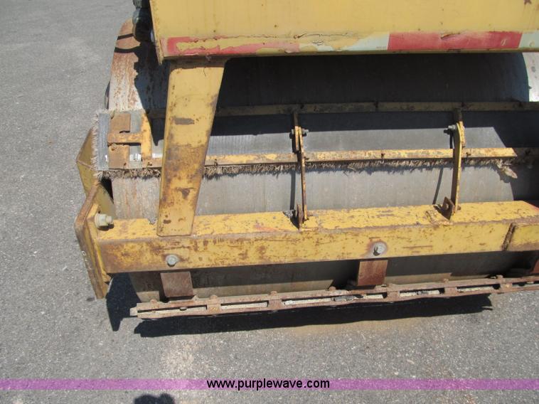 image for item D6520 Dynapac CC21A double drum roller