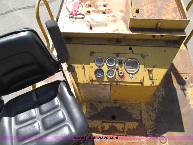 image for item D6520 Dynapac CC21A double drum roller
