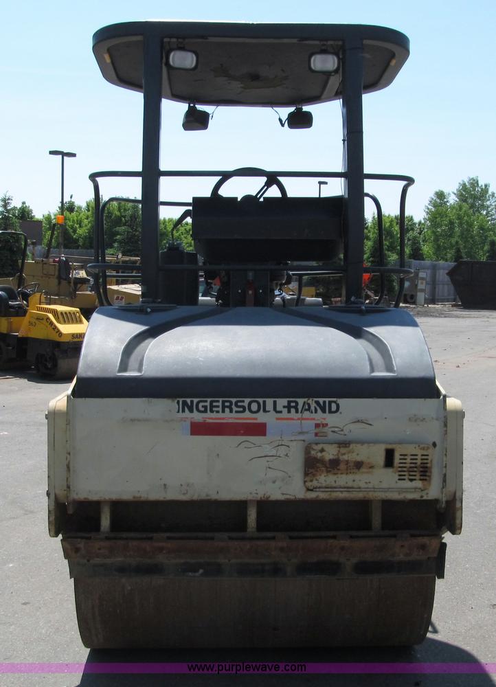 image for item D6522 Ingersoll Rand DD70HF vibratory roller