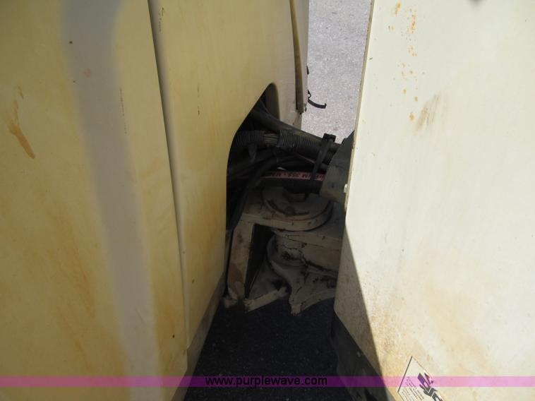 image for item D6522 Ingersoll Rand DD70HF vibratory roller