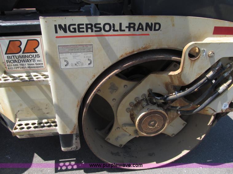 image for item D6522 Ingersoll Rand DD70HF vibratory roller