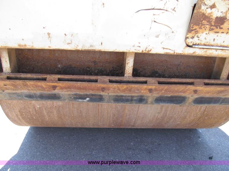 image for item D6522 Ingersoll Rand DD70HF vibratory roller