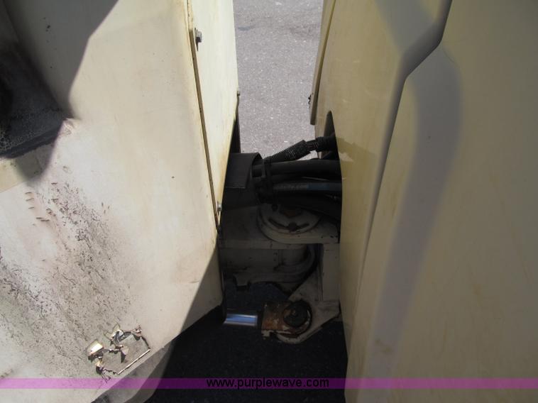 image for item D6522 Ingersoll Rand DD70HF vibratory roller