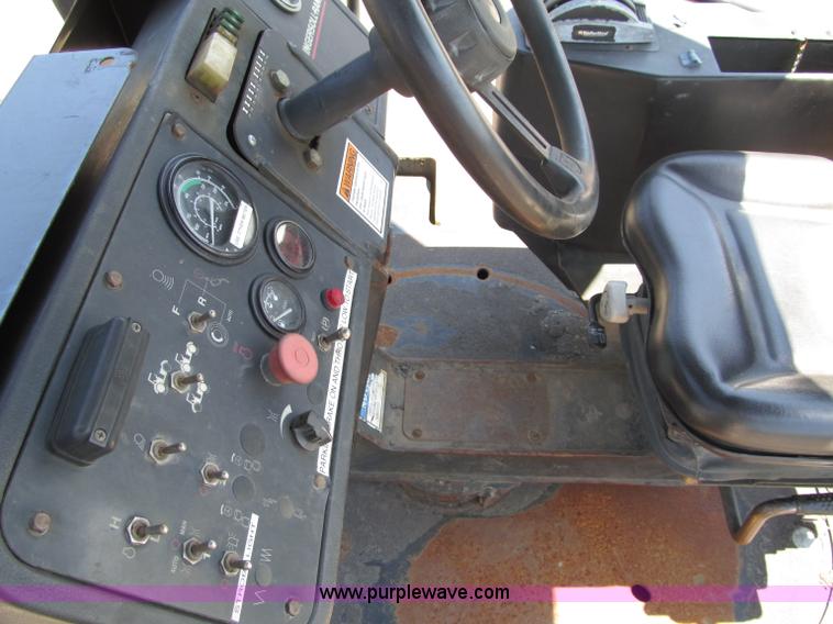 image for item D6522 Ingersoll Rand DD70HF vibratory roller