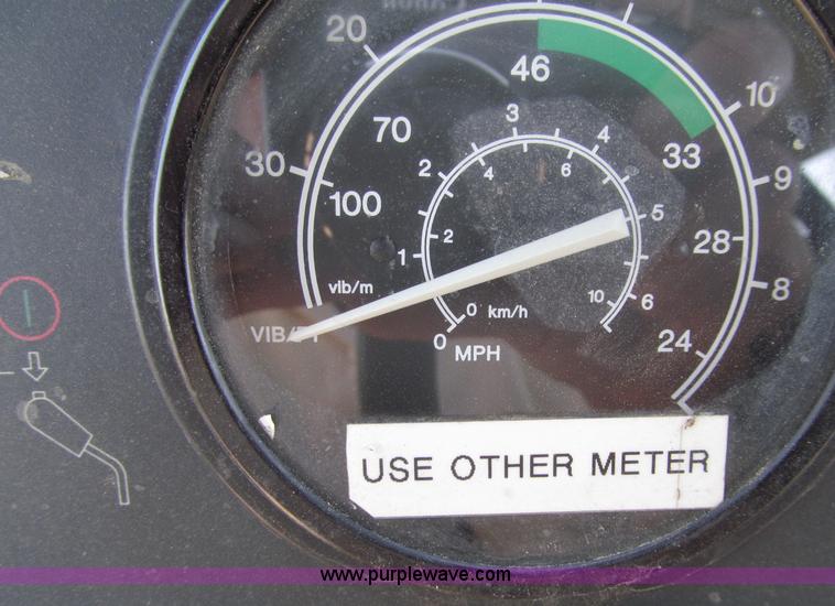 image for item D6522 Ingersoll Rand DD70HF vibratory roller