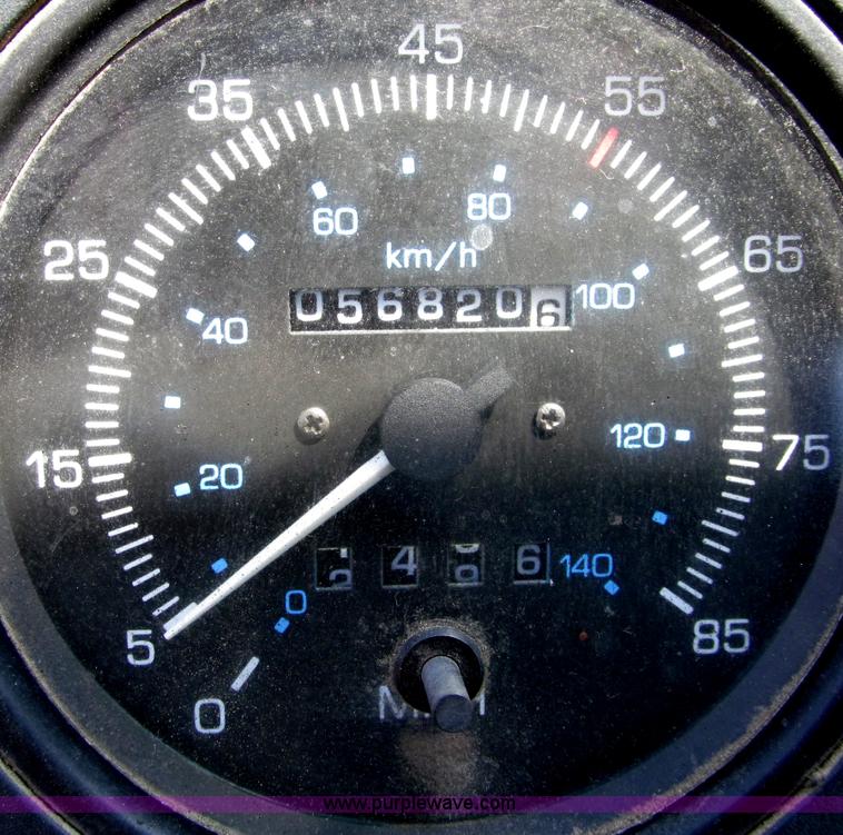 image for item D6524 1994 Ford CF7000 asphalt distribution truck