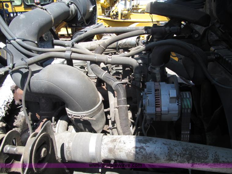 image for item D6524 1994 Ford CF7000 asphalt distribution truck