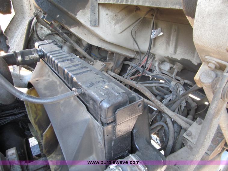 image for item D6524 1994 Ford CF7000 asphalt distribution truck