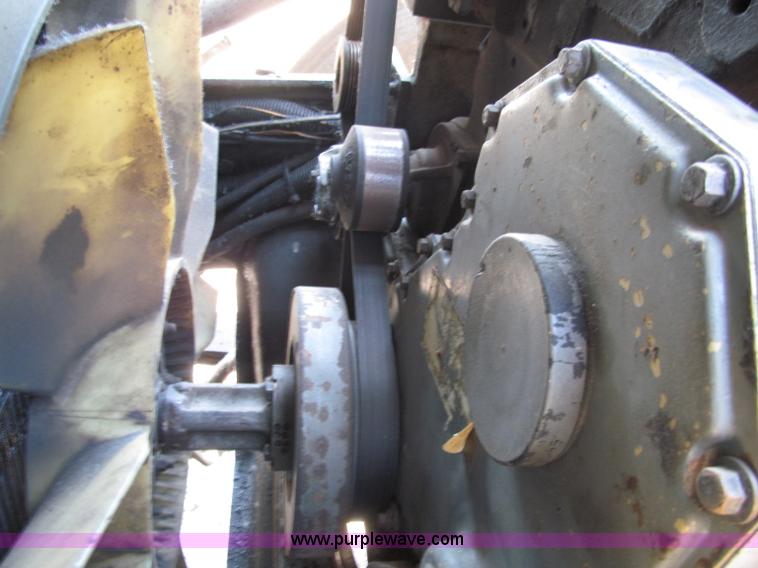 image for item D6524 1994 Ford CF7000 asphalt distribution truck