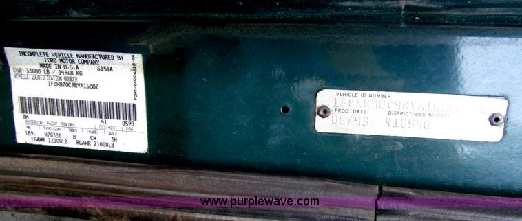 image for item D6524 1994 Ford CF7000 asphalt distribution truck