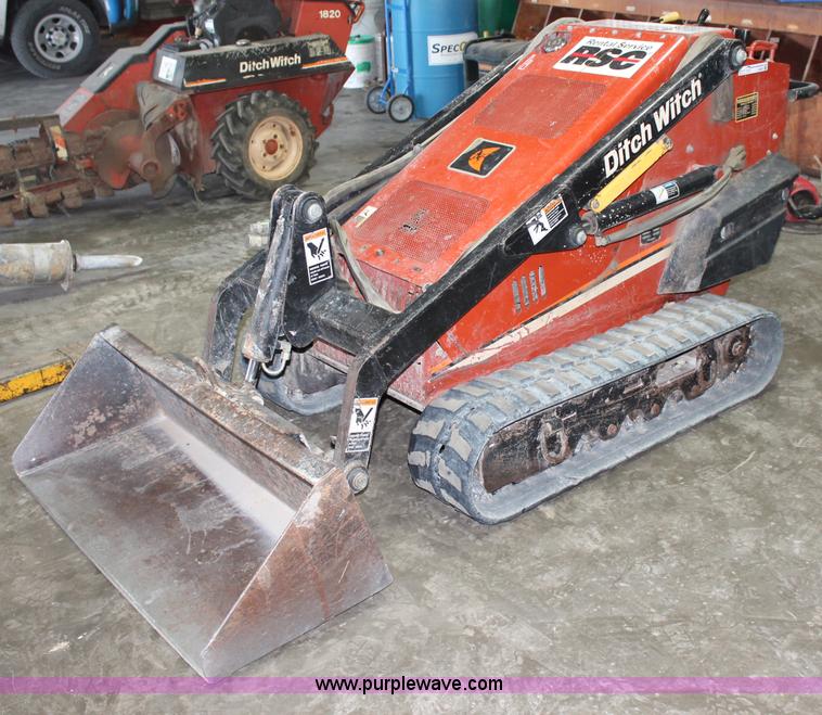 image for item L9839 2003 Ditch Witch SK500 walk behind skid steer