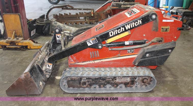 image for item L9839 2003 Ditch Witch SK500 walk behind skid steer
